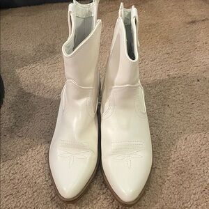 White Ankle cowgirl boots